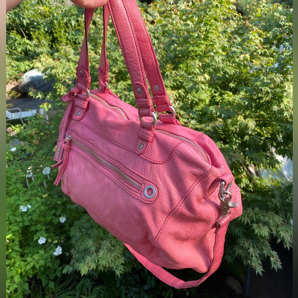 Large Pink Leather Hobo-Style Purse - Picture 4 of 16